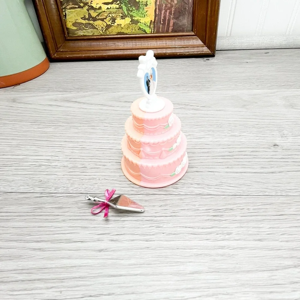 Vintage Barbie Wedding Cake Set Pretty Treasures with Silver Serving‎ Spatula